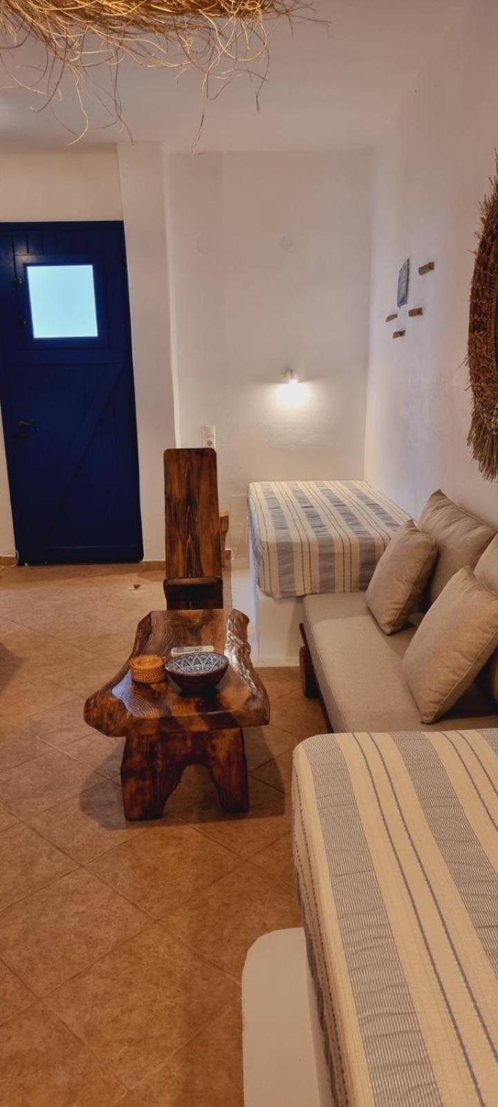 Syros Apartments Suites Chryssonisos Kini ภายนอก รูปภาพ