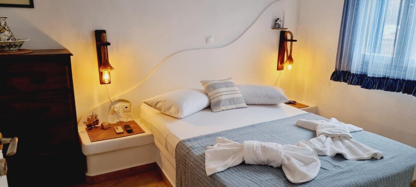Syros Apartments Suites Chryssonisos Kini ภายนอก รูปภาพ