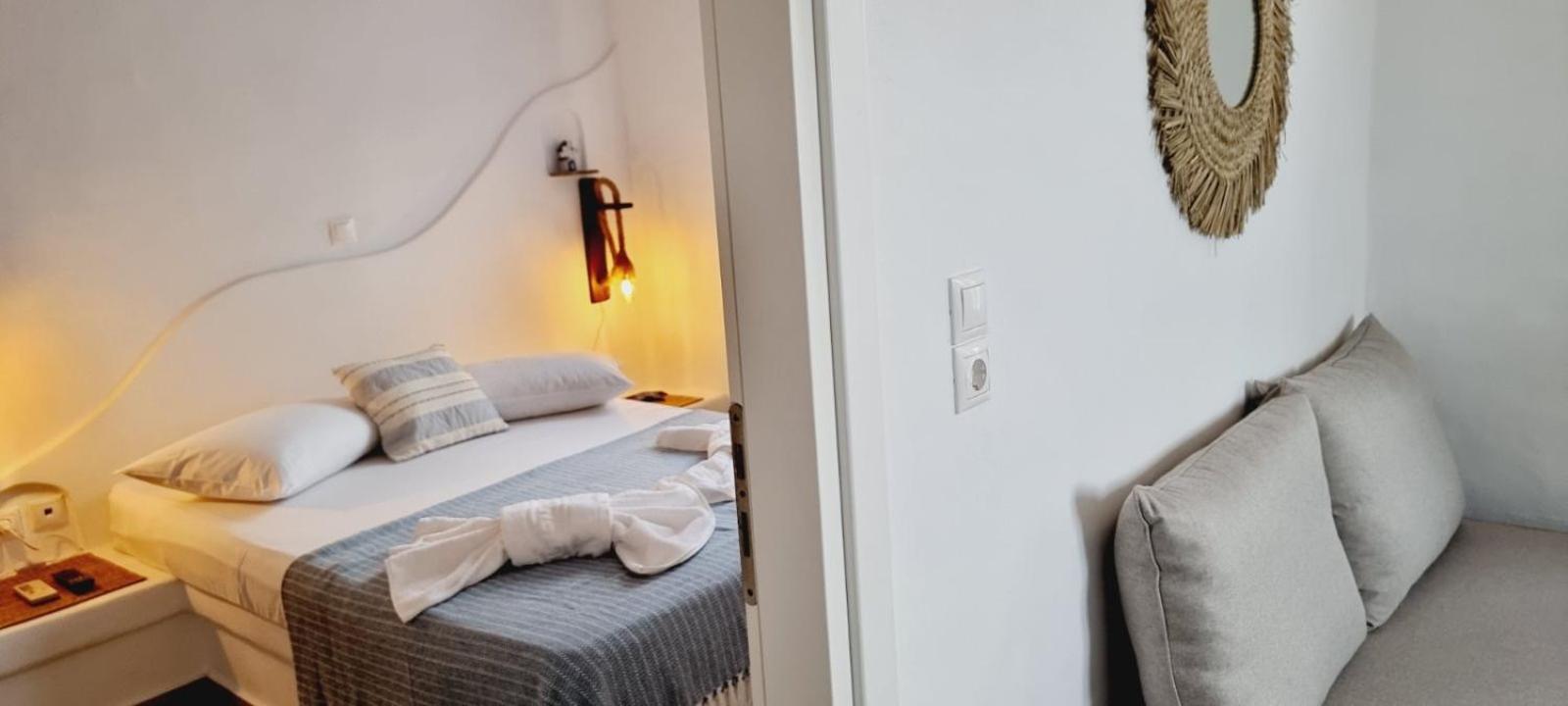 Syros Apartments Suites Chryssonisos Kini ภายนอก รูปภาพ