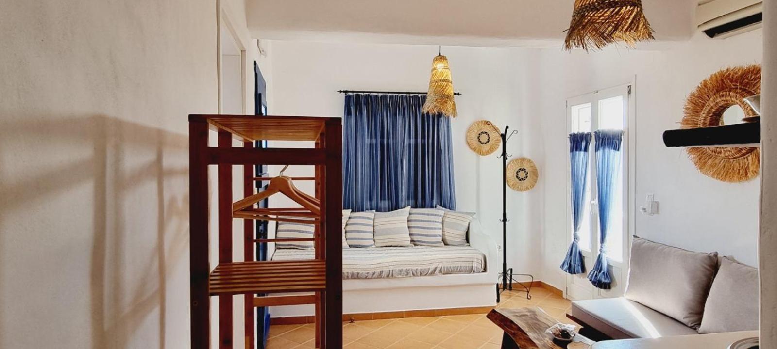 Syros Apartments Suites Chryssonisos Kini ภายนอก รูปภาพ